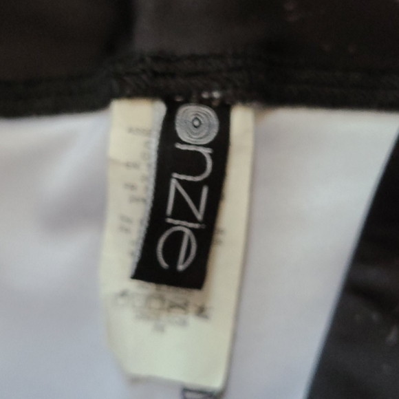 NWT Onzie Leggings L - Picture 2 of 5